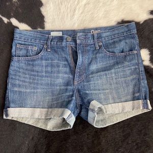 Gap shorts